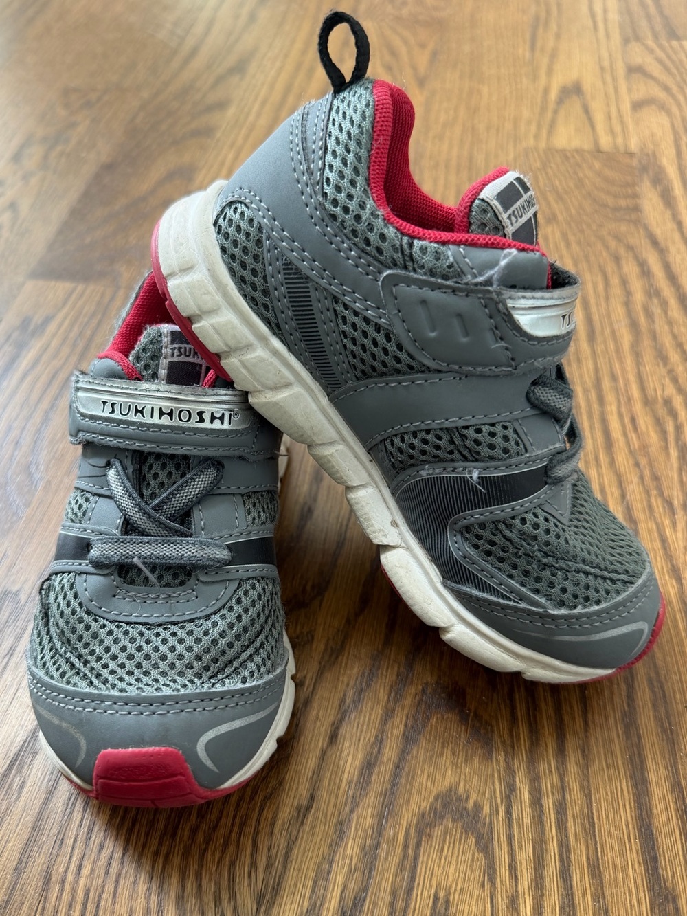 Tsukihoshi Velocity Gray and Red Kids Athletic Sneakers, toddler size 9.5